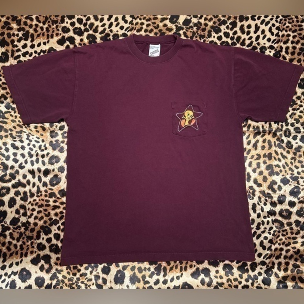 Vintage 1998 Warner Bros. Studio Store Burgundy Tweety Bird Pocket Tee